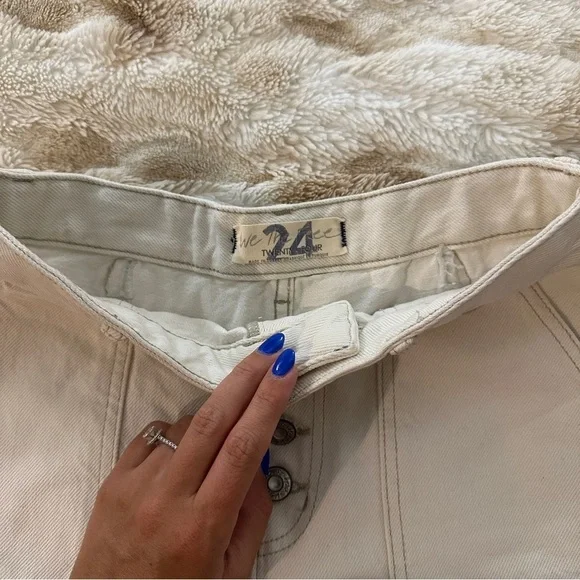 Free People We The Free Jesse Carpenter Shorts Cutoff Denim Off White Size: 24 - Picture 5 of 6